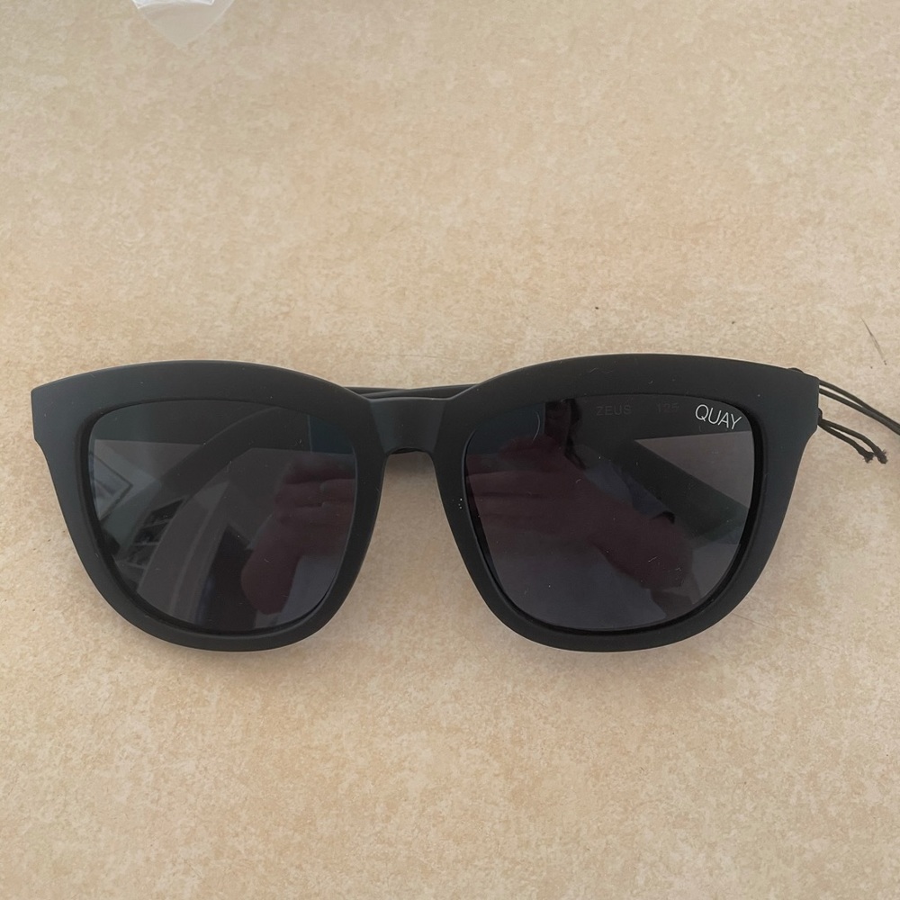 QUAY sunglasses (NWT!!)